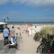 Met de bolderkar het strand op