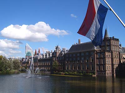 Hofvijver met het Binnenhof
